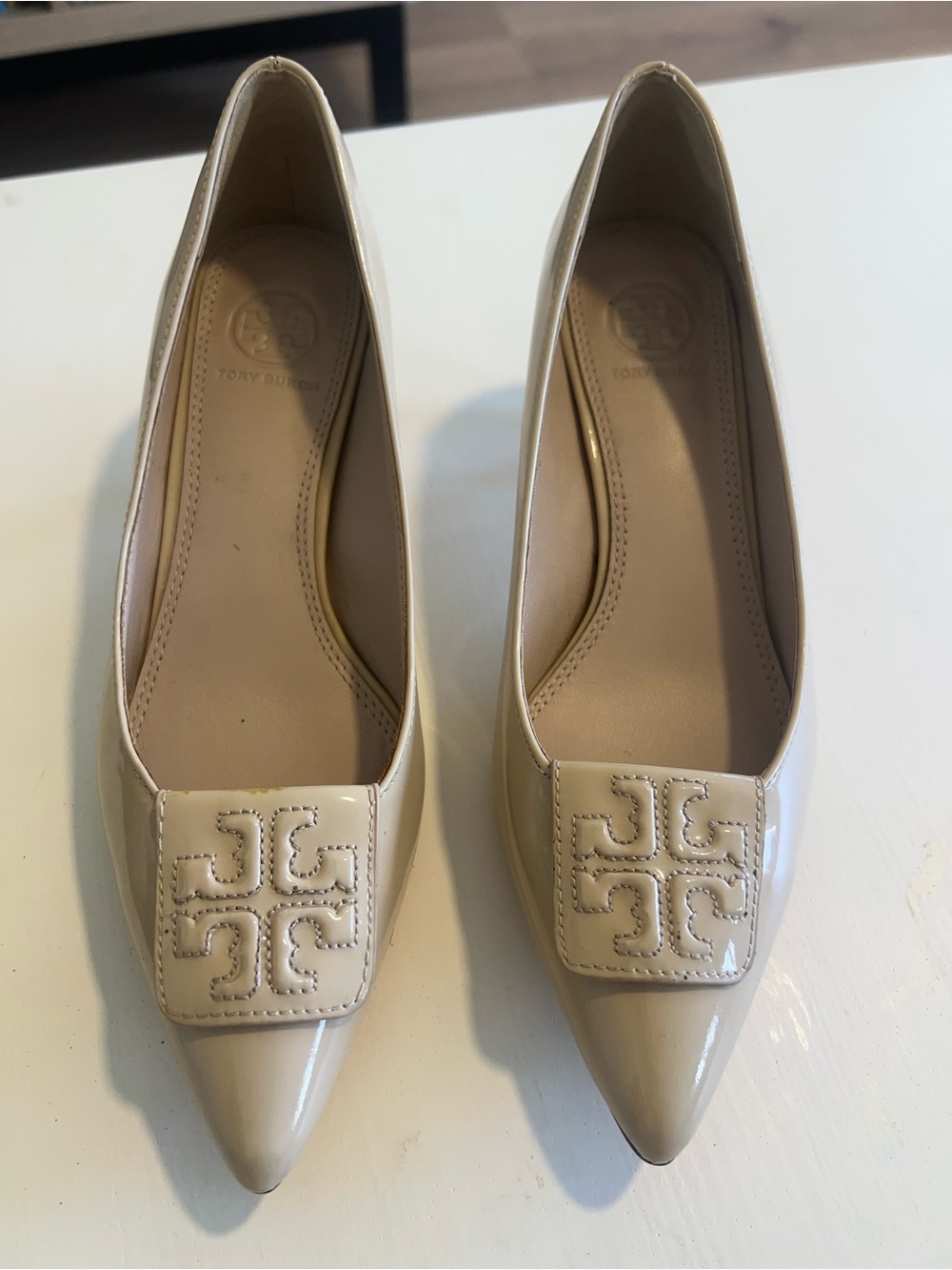 Tory Burch Women's Pointed Toe Kitten Heels in Beige Patent Leather-7